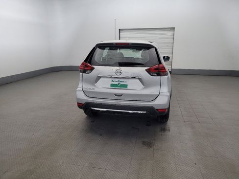 Used 2019 Nissan Rogue S AWD/4WD image 7