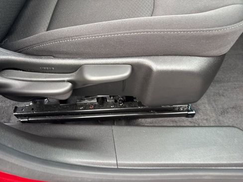 Used 2024 Chevrolet Malibu LT image 32