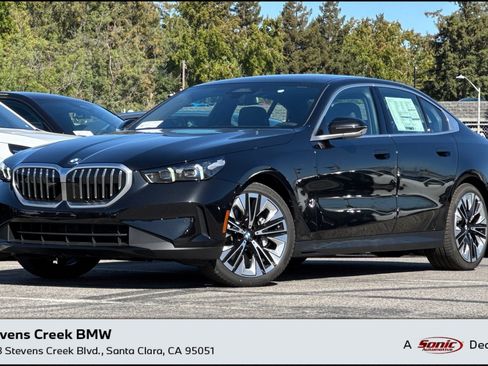 Used 2026 BMW 530i w/ Premium Package RWD image 1