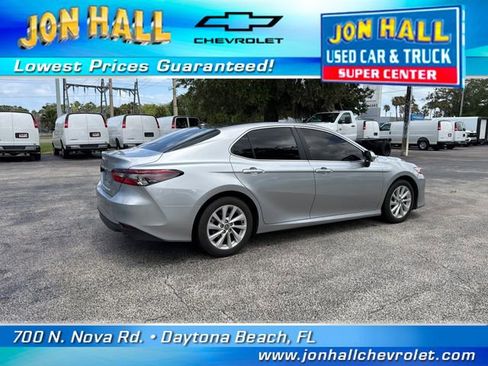 Used 2024 Toyota Camry LE w/ Convenience Package FWD image 13