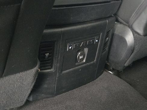 Used 2015 RAM 2500 Laramie AWD/4WD image 33
