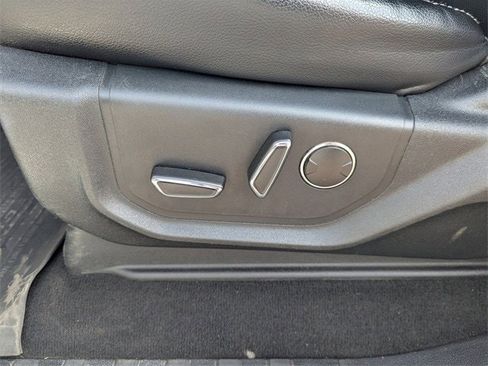 Used 2019 Ford F350 Lariat image 31