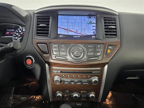 Used 2018 Nissan Pathfinder Platinum AWD/4WD image 43