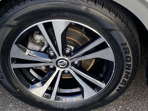 Used 2022 Nissan Sentra SV image 21