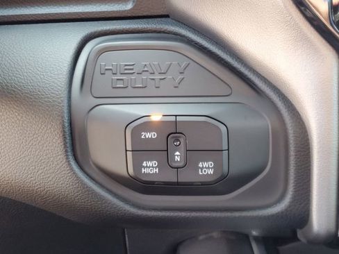 New 2026 RAM 2500 Big Horn AWD/4WD image 27