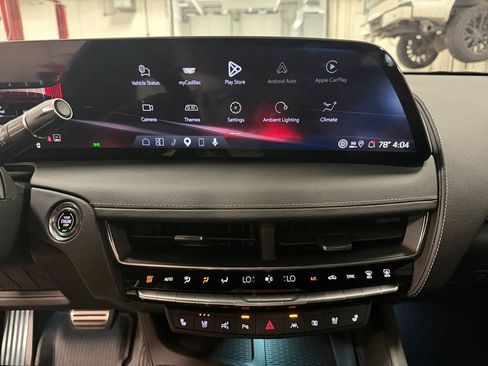 Used 2026 Cadillac CT5 V w/ Technology Package AWD/4WD image 38