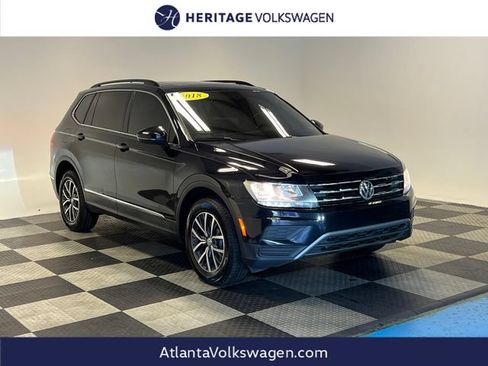 Used 2018 Volkswagen Tiguan SE w/ Panoramic Sunroof Package FWD image 1