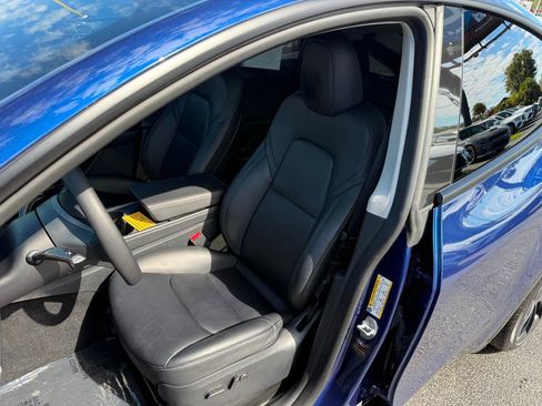 Used 2023 Tesla Model Y Performance image 9