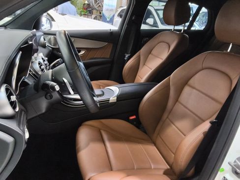 Used 2023 Mercedes-Benz GLC 300 4MATIC Coupe image 16