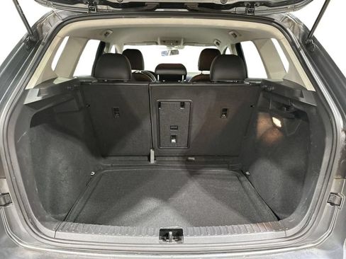 Used 2022 Volkswagen Taos SE FWD image 19