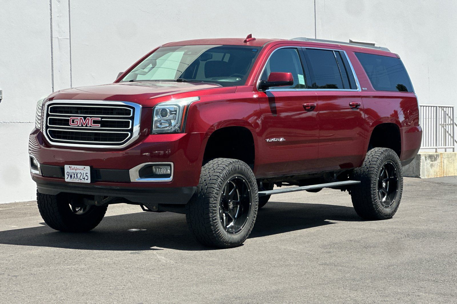 Used 2018 GMC Yukon XL SLE w/ SLE Value Package AWD/4WD image 8