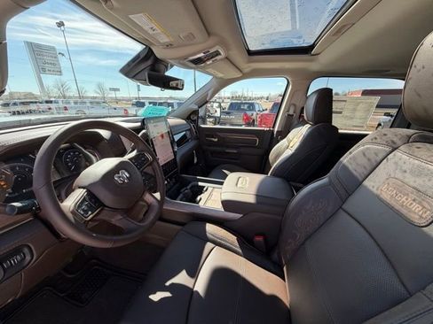 New 2026 RAM 2500 Limited AWD/4WD image 14