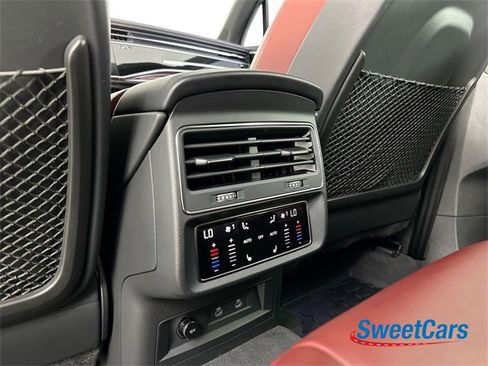 Used 2024 Audi SQ7 Premium Plus w/ Executive Package image 37