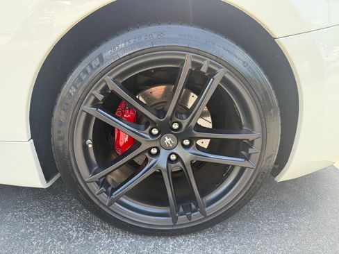 Used 2018 Maserati GranTurismo Sport RWD image 40