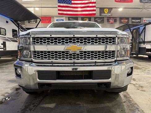 Used 2019 Chevrolet Silverado 2500 LT image 8