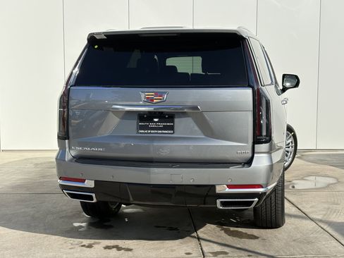 New 2026 Cadillac Escalade Luxury image 7