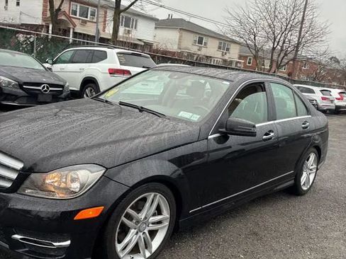 Used 2012 Mercedes-Benz C 300 C 300 4MATIC Luxury Sedan 4D image 2