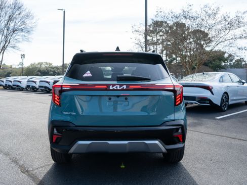 New 2026 Kia Seltos S FWD image 7