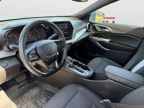 Used 2025 Chevrolet Trax RS w/ Driver Confidence Package FWD image 10