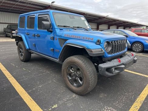 Used 2024 Jeep Wrangler Unlimited Rubicon AWD/4WD image 10