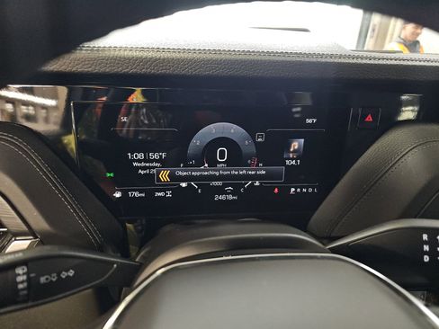 Used 2025 GMC Yukon Denali AWD/4WD image 11