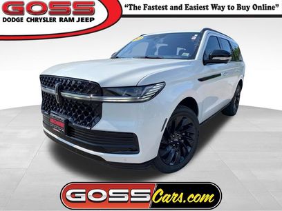 Used 2025 Lincoln Navigator Reserve w/ Jet Appearance Package