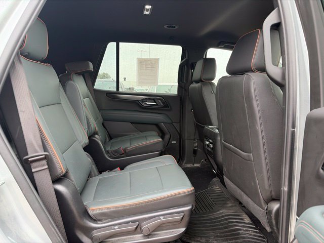 Used 2025 GMC Yukon AT4 AWD/4WD image 21