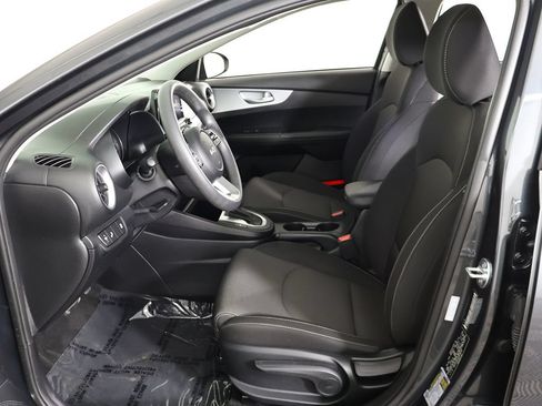 Used 2024 Kia Forte LXS w/ LXS Technology Package FWD image 29