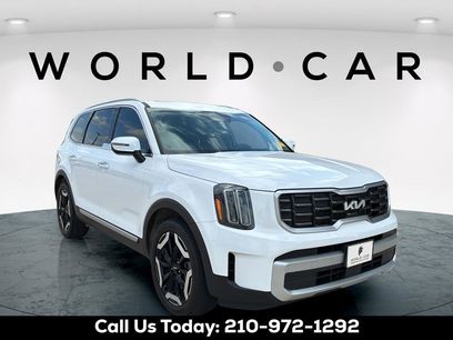 Used 2024 Kia Telluride S w/ S Sunroof Package
