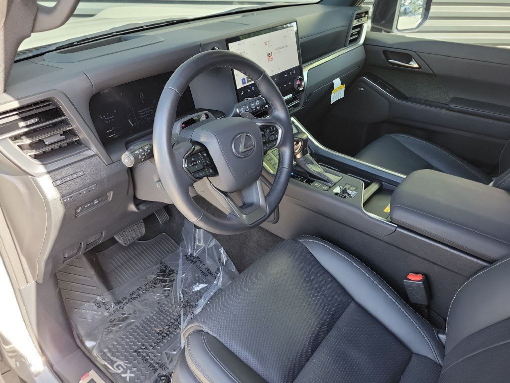 Used 2024 Lexus GX 550 AWD/4WD image 4