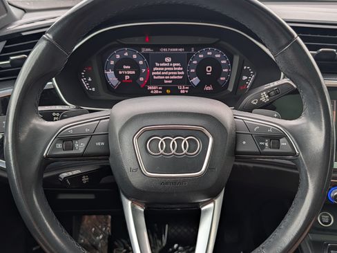 Used 2023 Audi Q3 2.0T Premium w/ Black Optic Sport Package AWD/4WD image 25