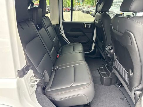 New 2026 Jeep Wrangler Unlimited Sahara AWD/4WD image 10