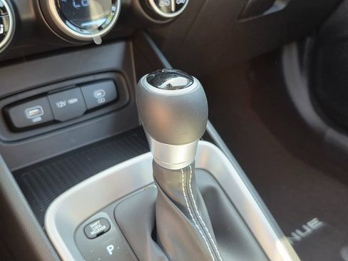 New 2025 Hyundai Venue SEL image 29