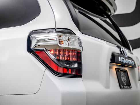 Used 2021 Toyota 4Runner TRD Off-Road Premium AWD/4WD image 13
