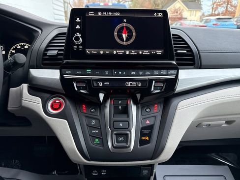 Used 2025 Honda Odyssey EX-L image 32