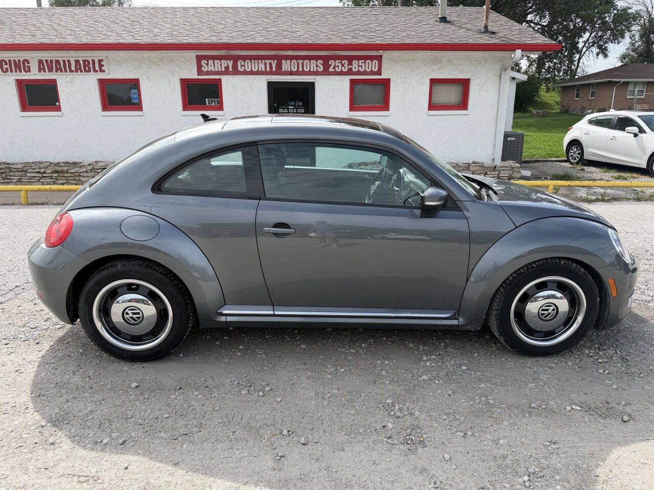Used 2012 Volkswagen Beetle 2.5 FWD image 2