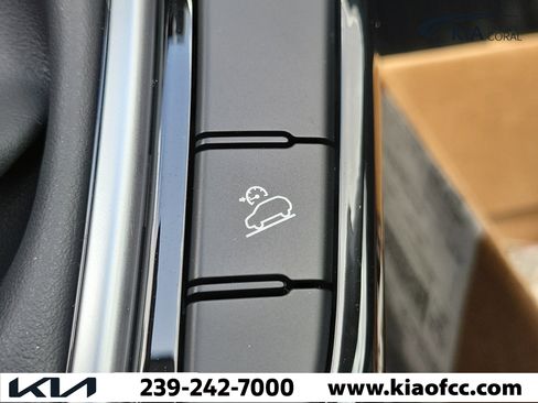 New 2026 Kia Seltos S FWD image 27