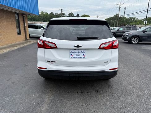 Used 2021 Chevrolet Equinox LS w/ LPO, Blackout Package AWD/4WD image 9
