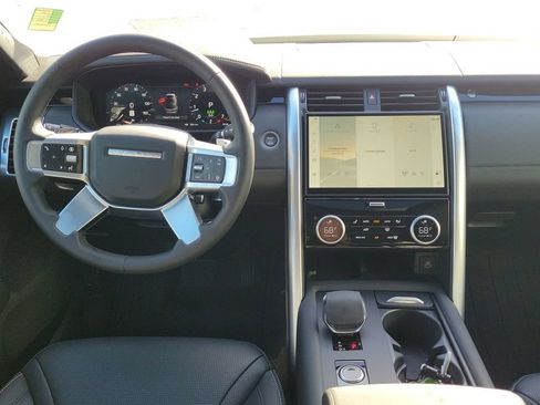 New 2025 Land Rover Discovery S AWD/4WD image 19