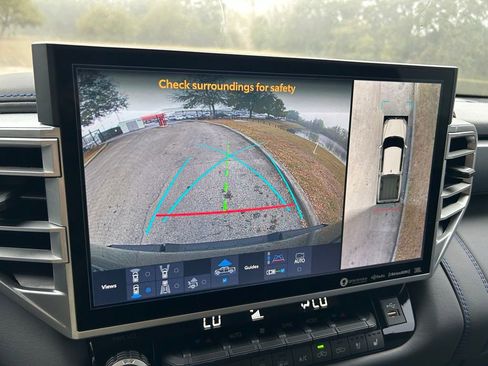 Used 2023 Toyota Tundra Platinum image 25