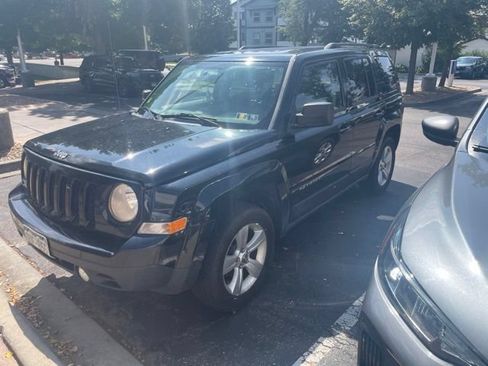 Used 2014 Jeep Patriot Sport w/ Power Value Group AWD/4WD image 5