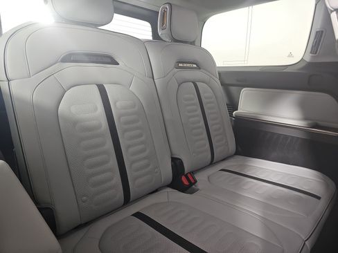 Used 2024 Rivian R1S Adventure AWD/4WD image 22