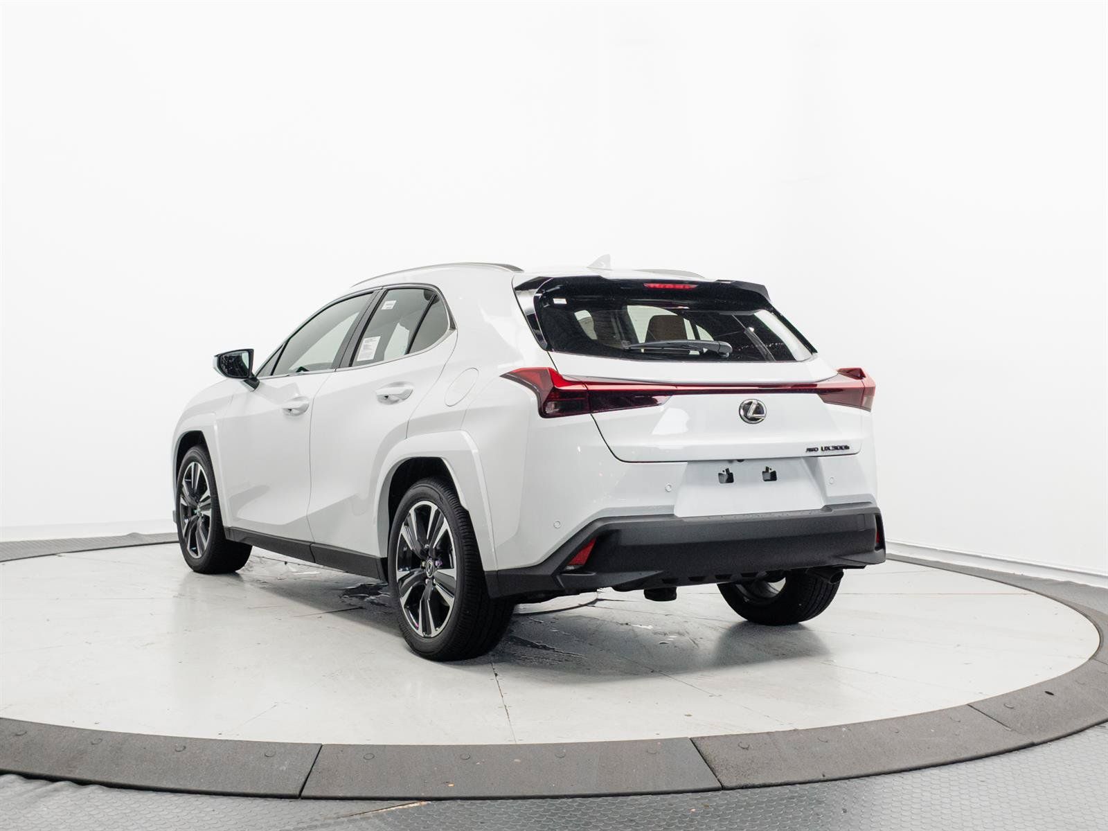New 2026 Lexus UX 300h AWD image 9