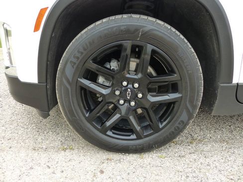 Used 2022 Chevrolet Traverse LS AWD/4WD image 14