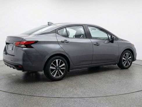 Used 2025 Nissan Versa SV image 9