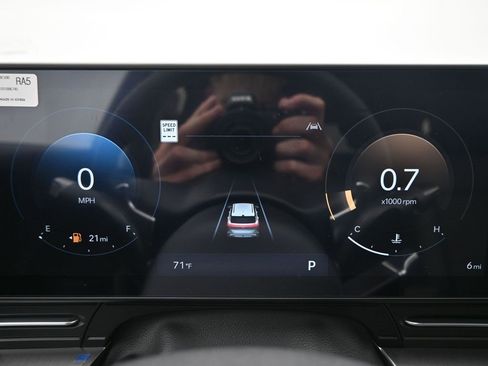 New 2026 Hyundai Kona SEL Premium image 9