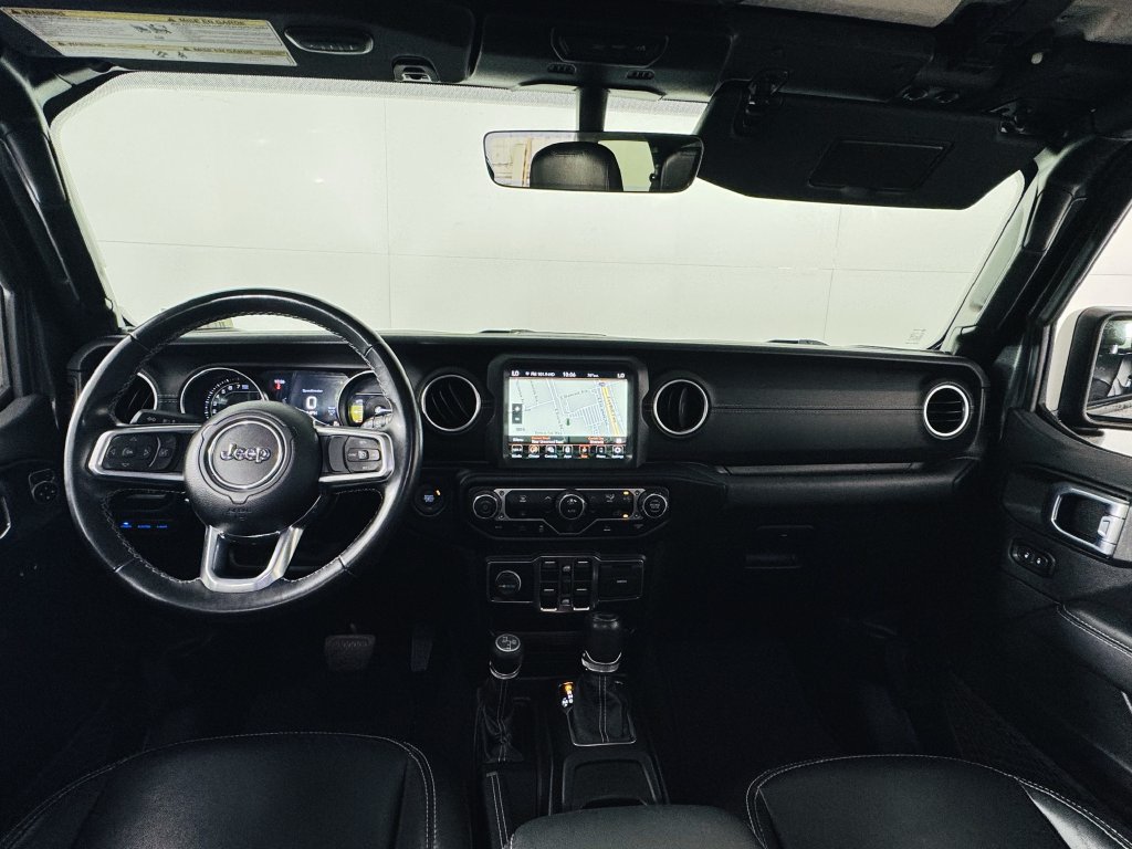 Used 2021 Jeep Wrangler Unlimited Sahara AWD/4WD image 21