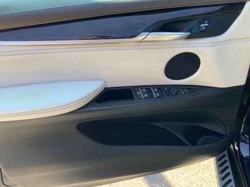 Used 2017 BMW X5 xDrive40e AWD/4WD image 15