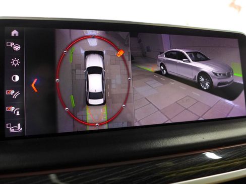 Used 2019 BMW M760i xDrive AWD/4WD image 27