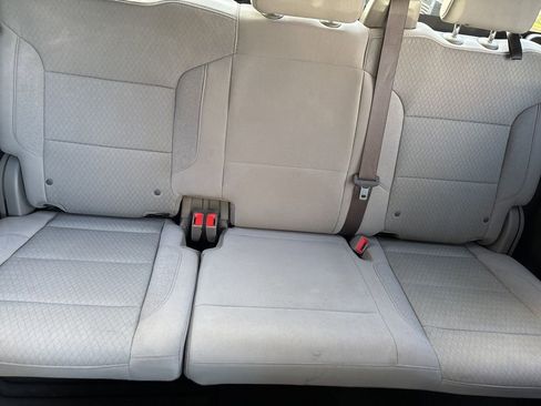 Used 2025 Chevrolet Silverado 1500 LT AWD/4WD image 23